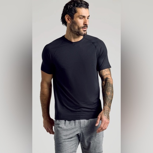 True Classic Active Mesh Crew Neck Black M - Picture 1 of 6